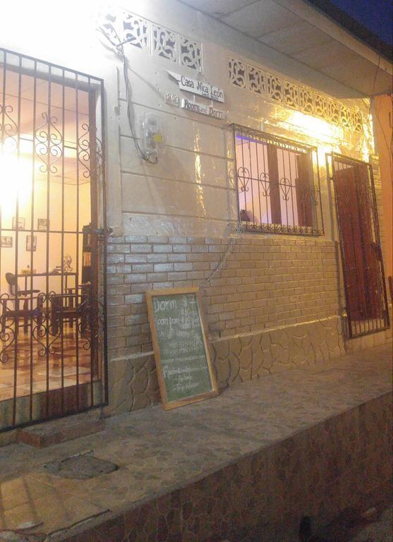 Casa Nica Leon Hostel Exteriér fotografie