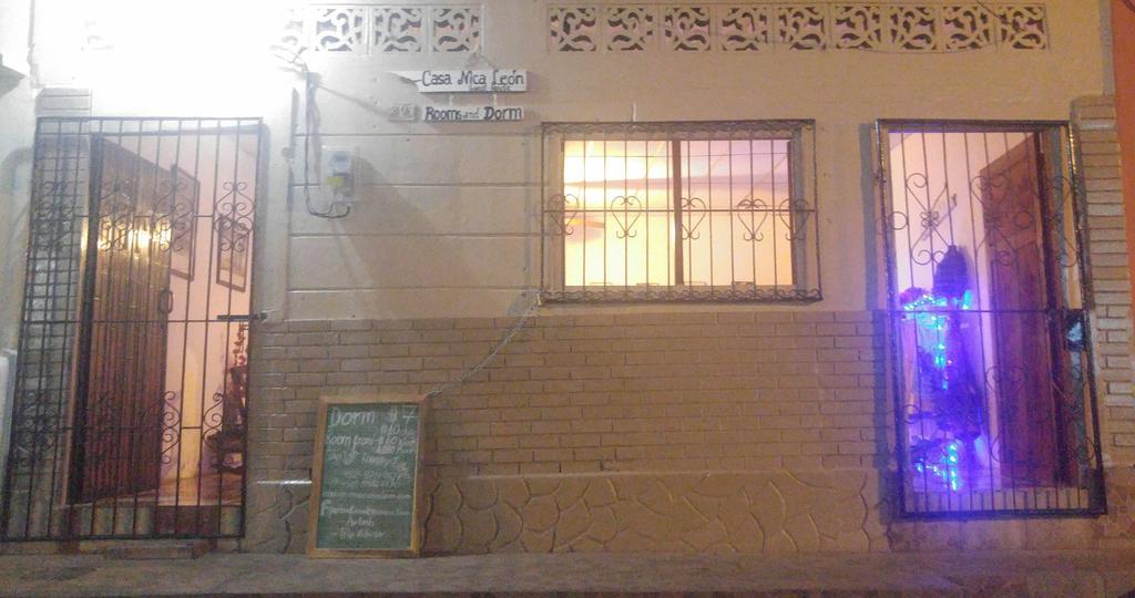 Casa Nica Leon Hostel Exteriér fotografie